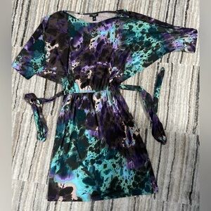 Gorgeous belted Abstract Dress - Small